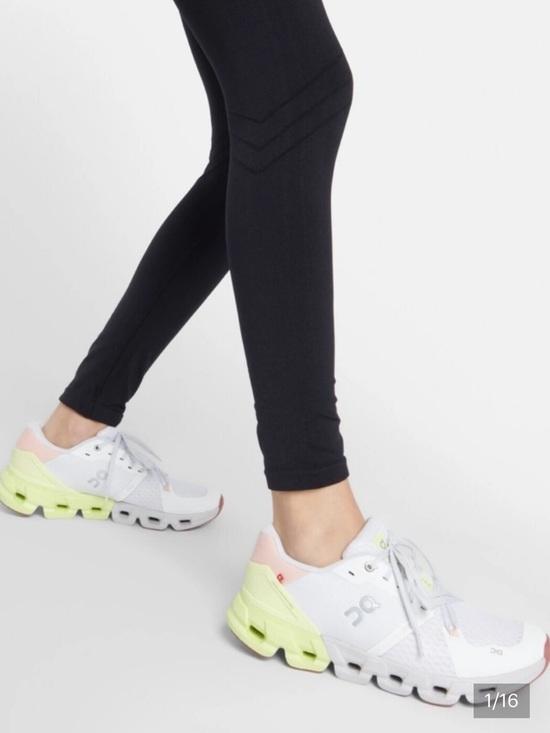 On Running Shoes - On cloudflyer 4 woman’s 9.5 running shoe